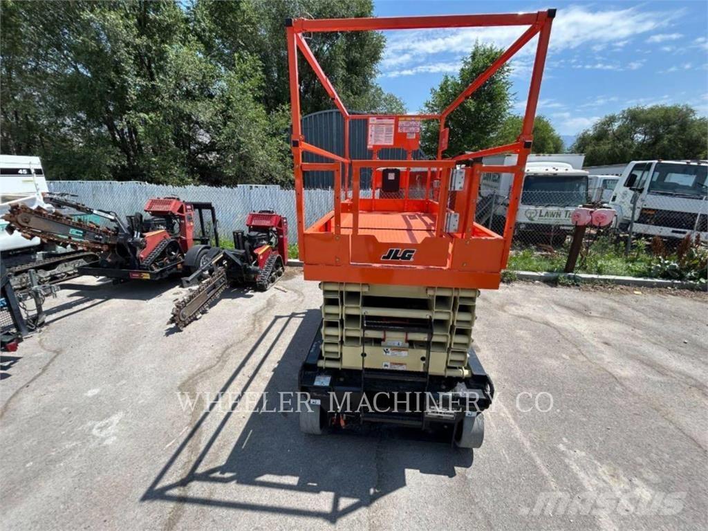 JLG ES3246 Saxliftar