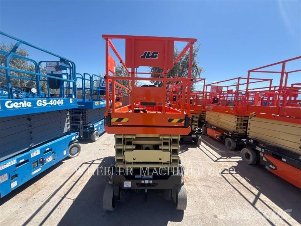 JLG ES3246 Saxliftar
