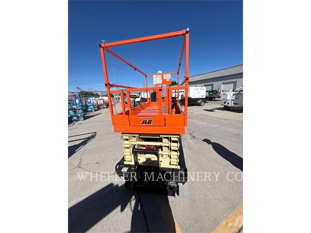 JLG ES3246 Saxliftar