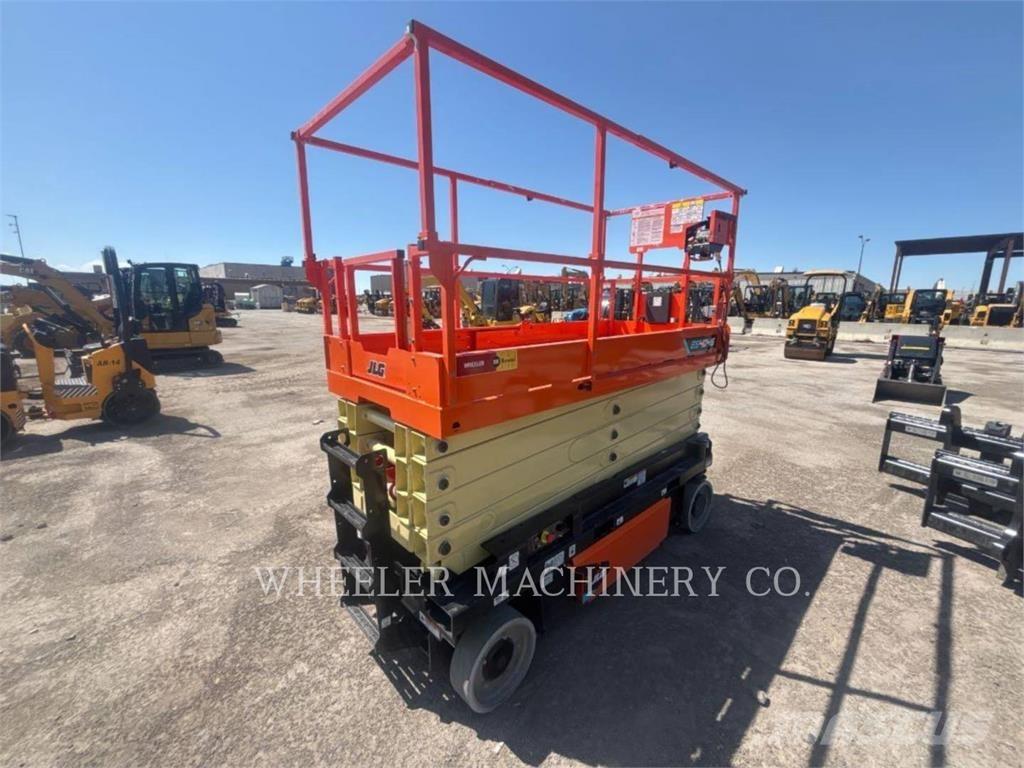 JLG ES4046 Saxliftar