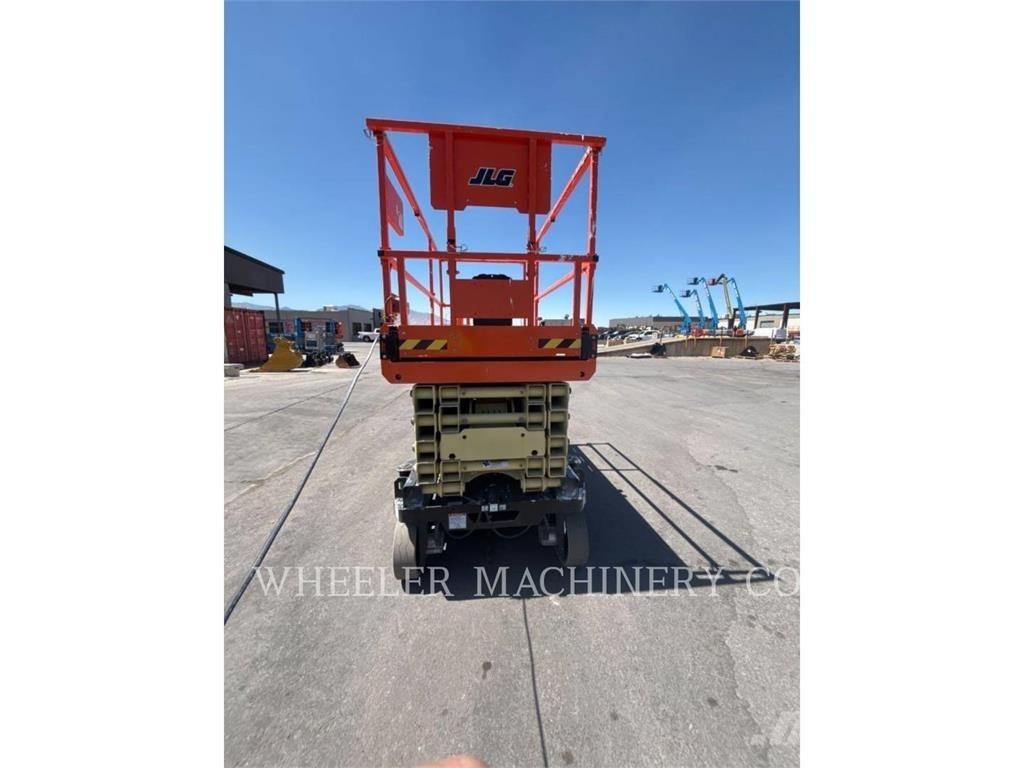 JLG ES4046 Saxliftar