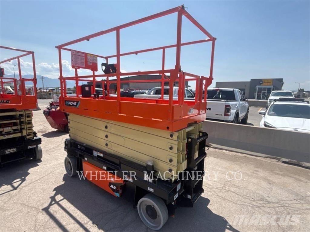 JLG ES4046 Saxliftar