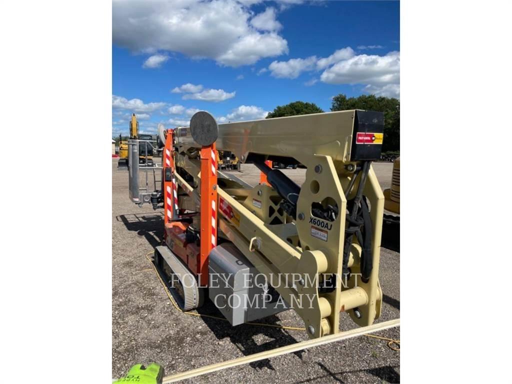 JLG X600AJ Bomliftar