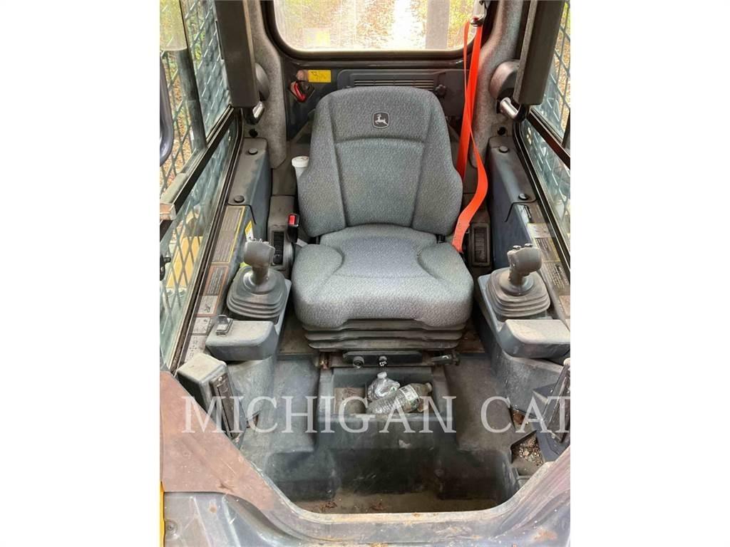 John Deere 325G Bandlastare