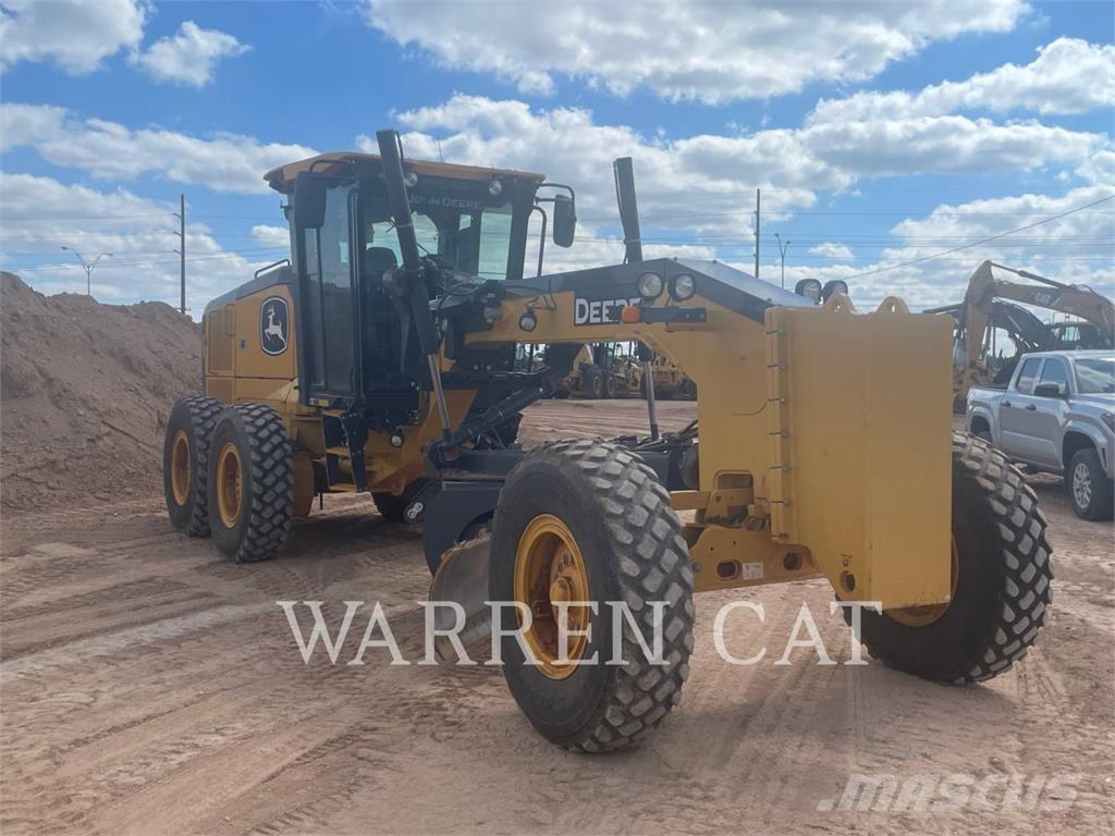 John Deere 670 Väghyvlar