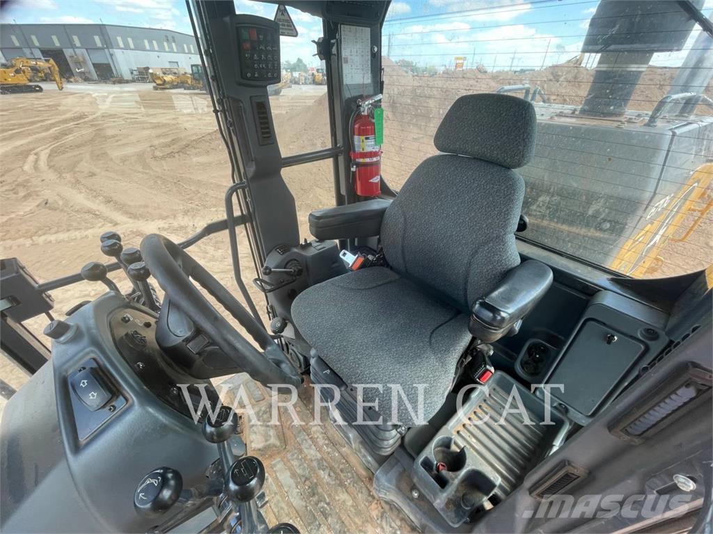 John Deere 670 Väghyvlar