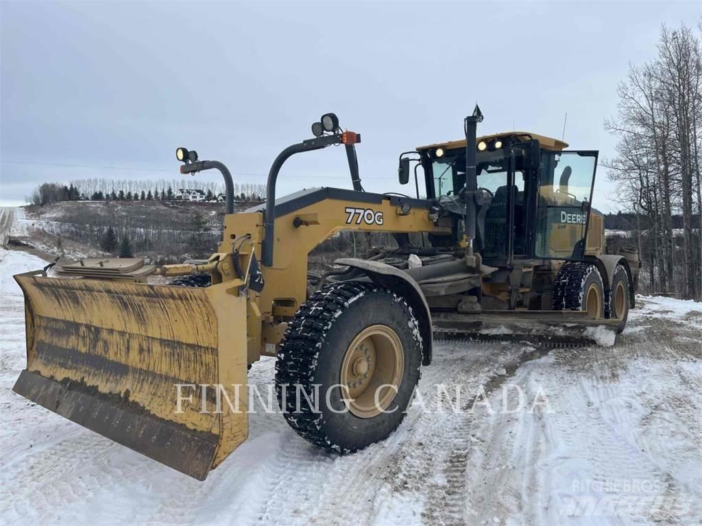 John Deere 770G Väghyvlar