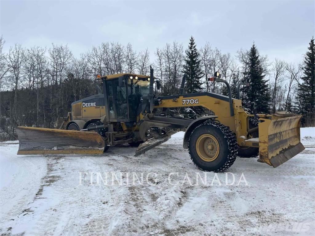 John Deere 770G Väghyvlar