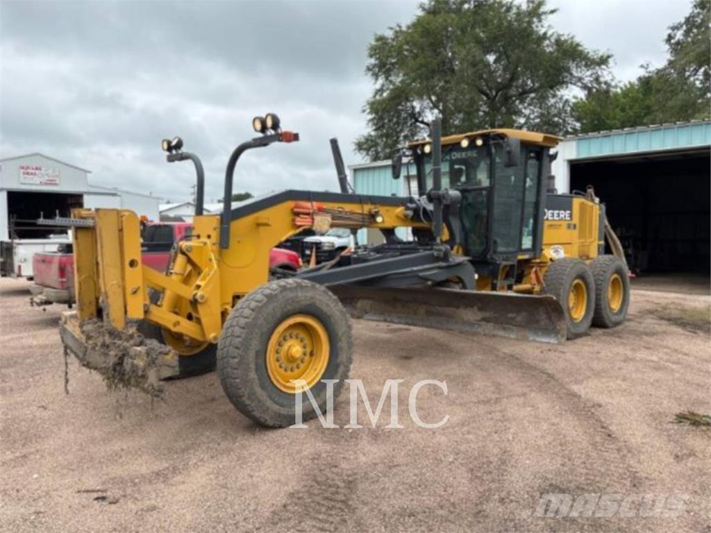 John Deere 770G Väghyvlar