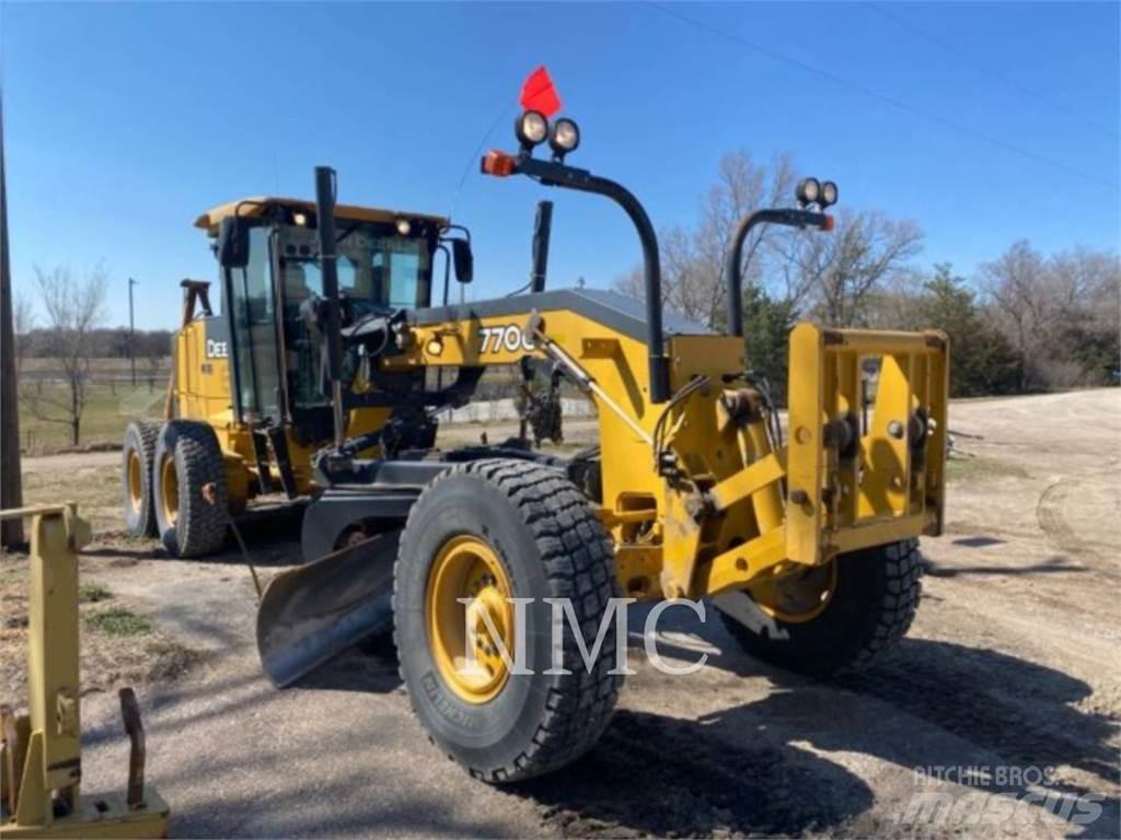 John Deere 770G_JD Väghyvlar