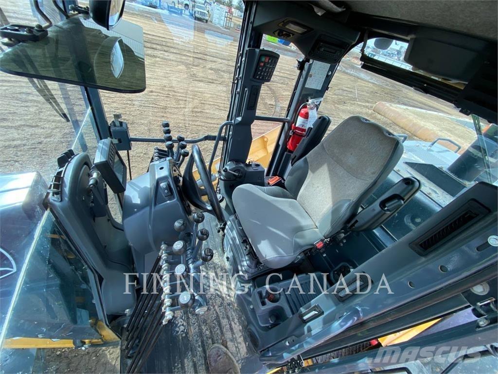 John Deere 870G Väghyvlar