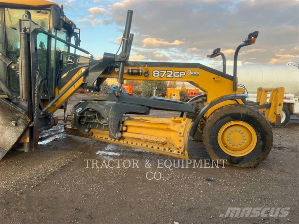 John Deere 872GP Väghyvlar