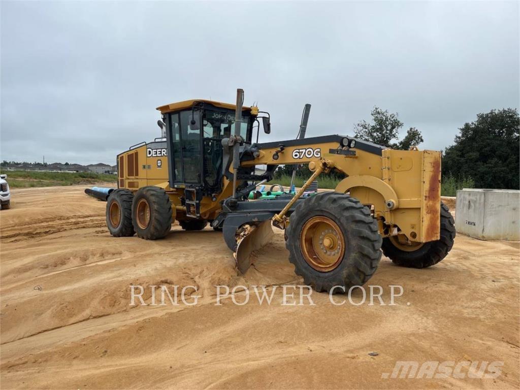 John Deere & CO. 670G Väghyvlar