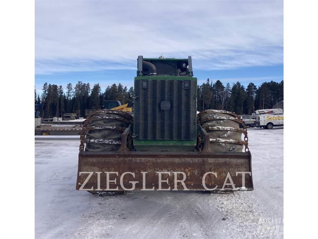 John Deere & CO. 748L Skogstraktorer