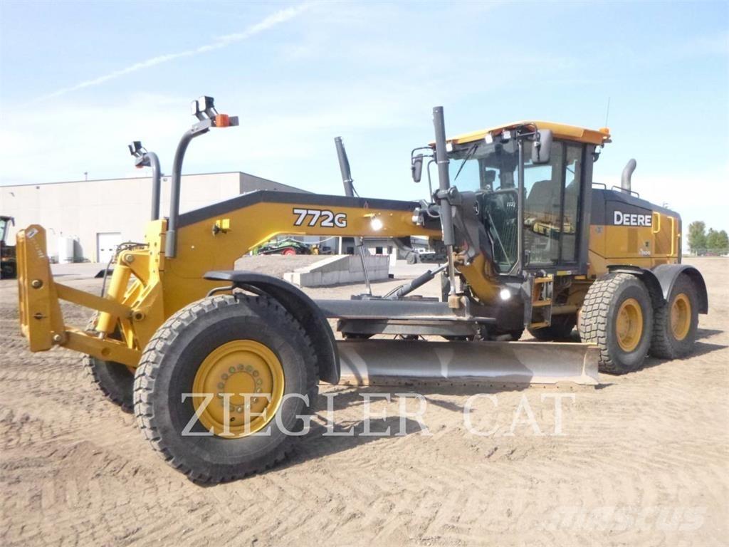 John Deere & CO. 772 G Väghyvlar