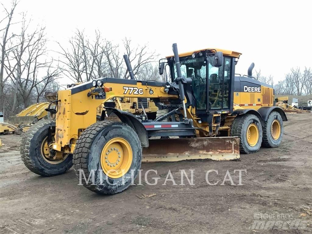 John Deere & CO. 772G Väghyvlar