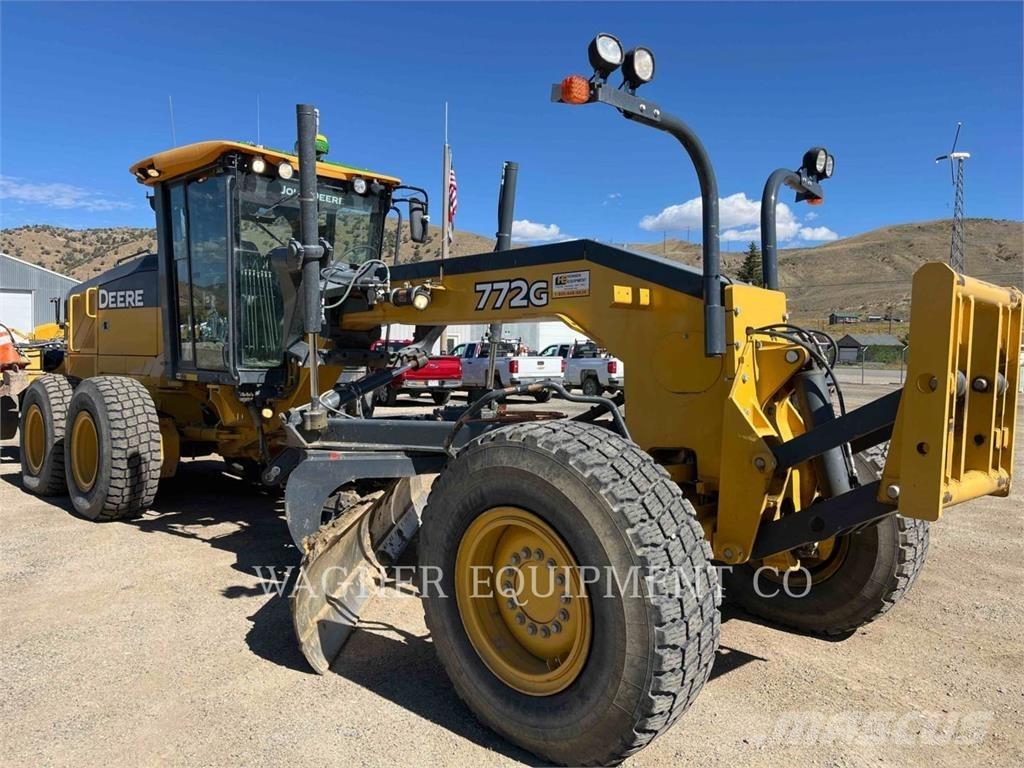 John Deere & CO. 772G AWD Väghyvlar