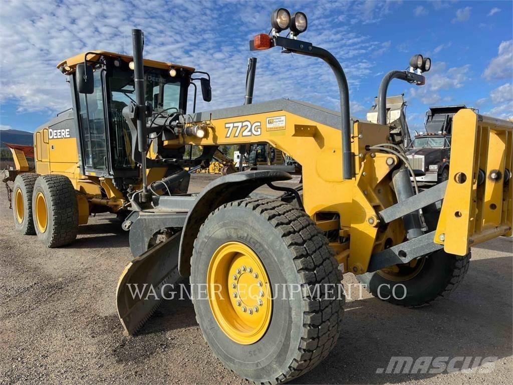 John Deere & CO. 772G AWD Väghyvlar