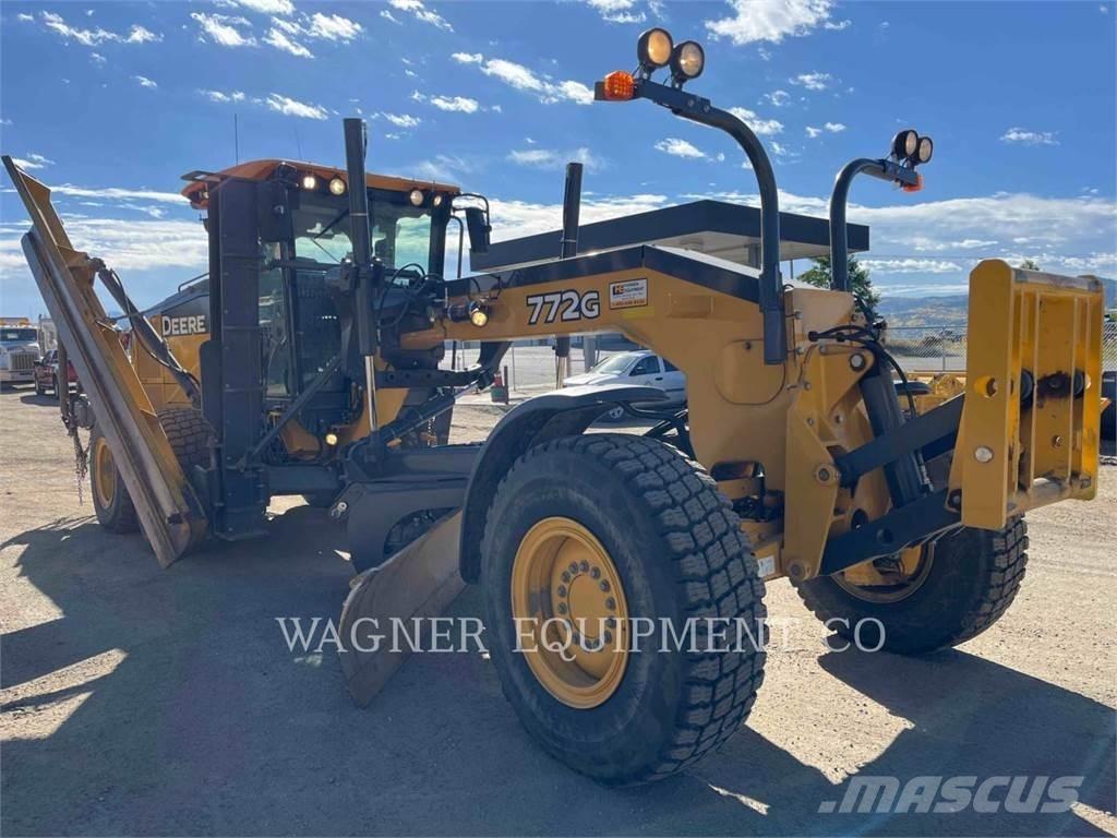 John Deere & CO. 772G AWD Väghyvlar