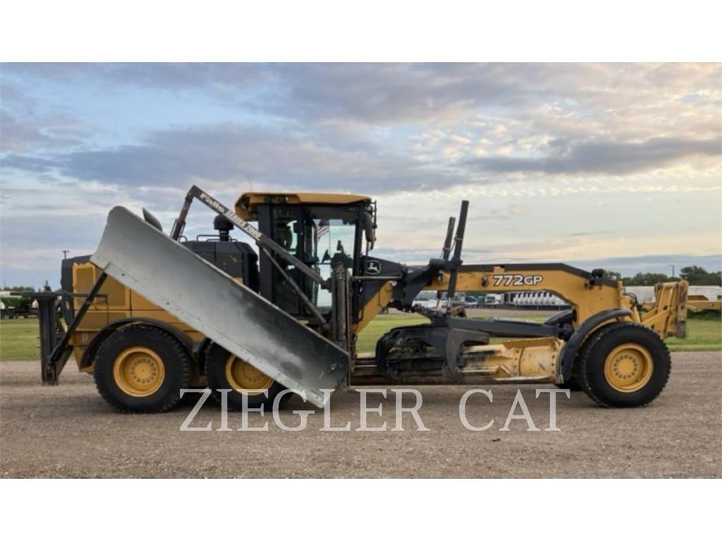 John Deere & CO. 772GP Väghyvlar