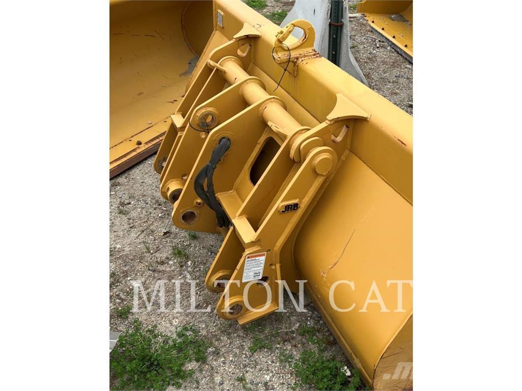 JRB 415F Redskapsfäste/ adaptrar