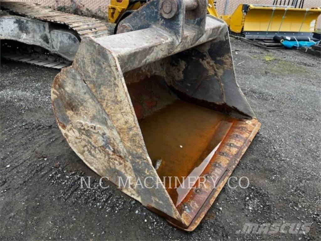 Komatsu PC210LCI-1 Bandgrävare