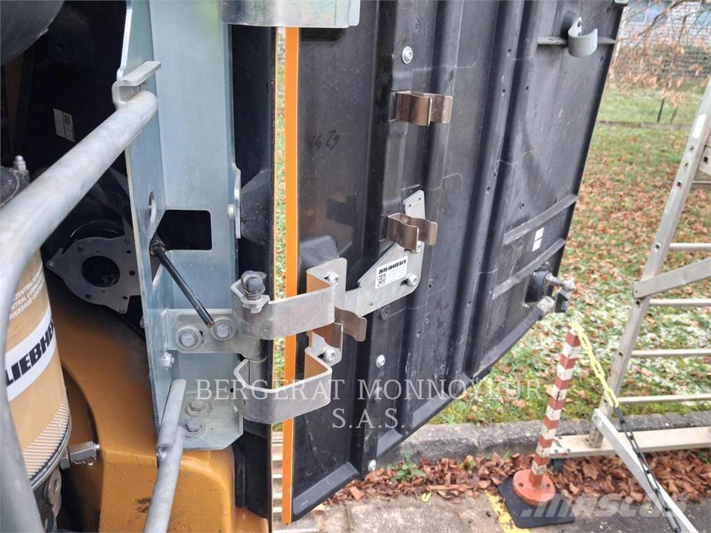 Liebherr R920 Bandgrävare