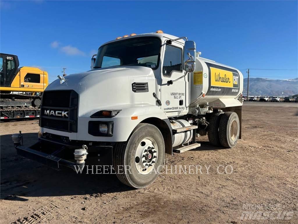 Mack WT2000 A Tankbilar