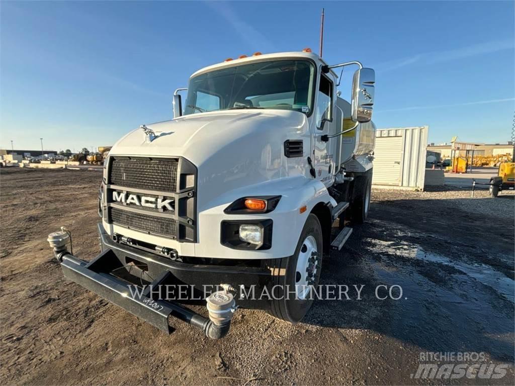 Mack WT2000 A Tankbilar