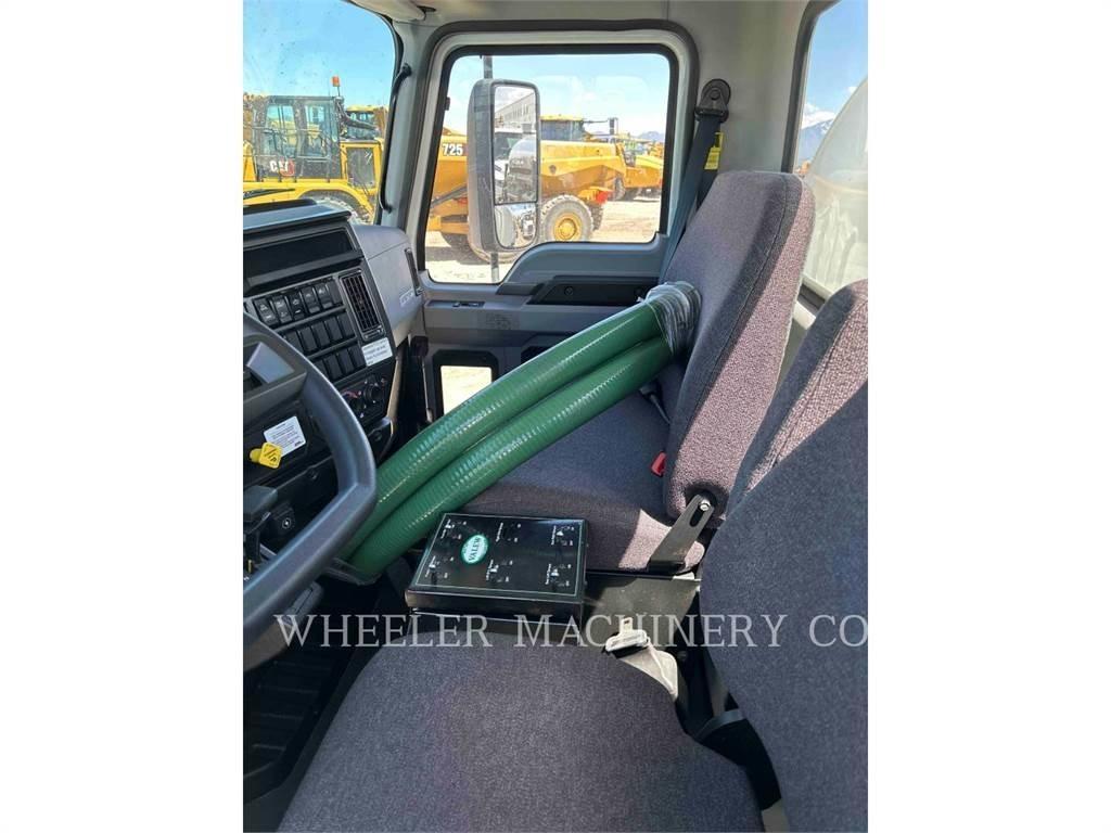 Mack WT2000 A Tankbilar