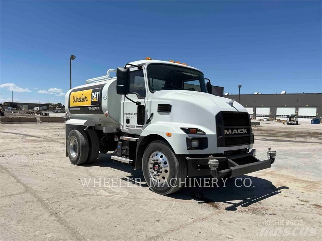 Mack WT2000 A Tankbilar