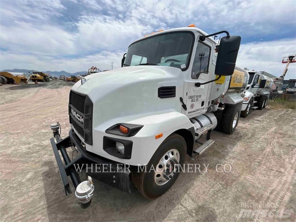 Mack WT2000 A Tankbilar
