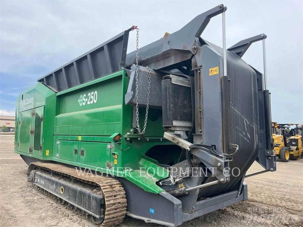 McCloskey ES250 Krossar