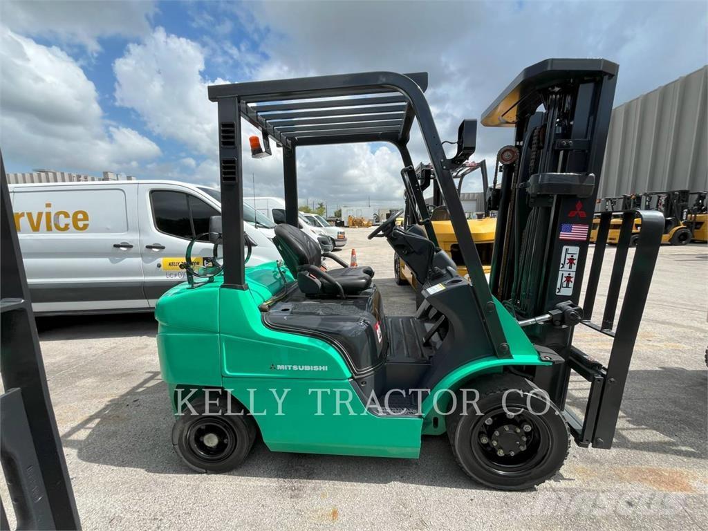 Mitsubishi MITFG25N Gasolmotviktstruckar