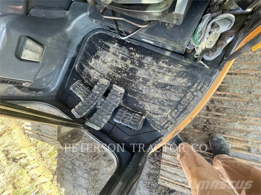 New Holland CX225 Bandgrävare