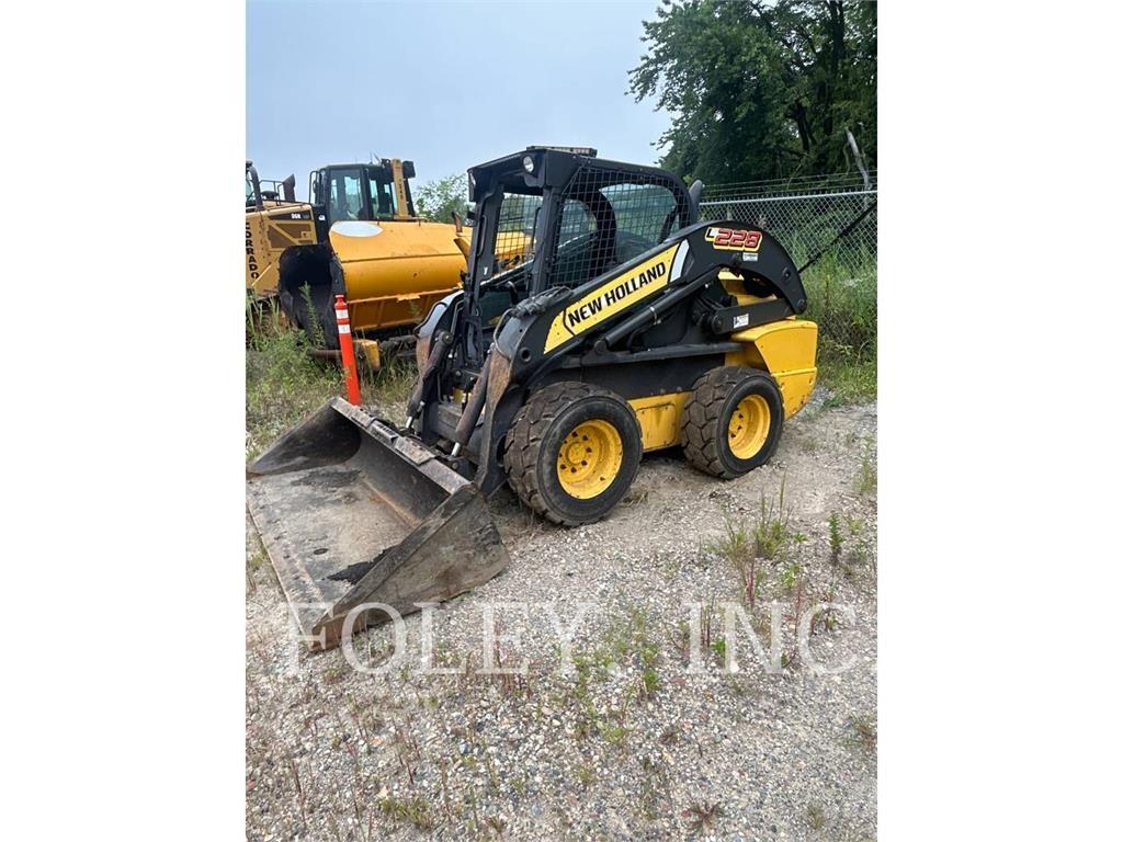 New Holland L228 Kompaktlastare