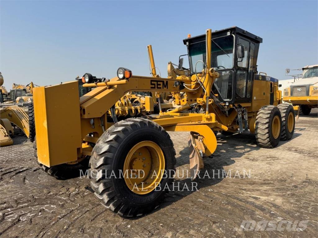 SEM MACHINERY SEM921 Väghyvlar