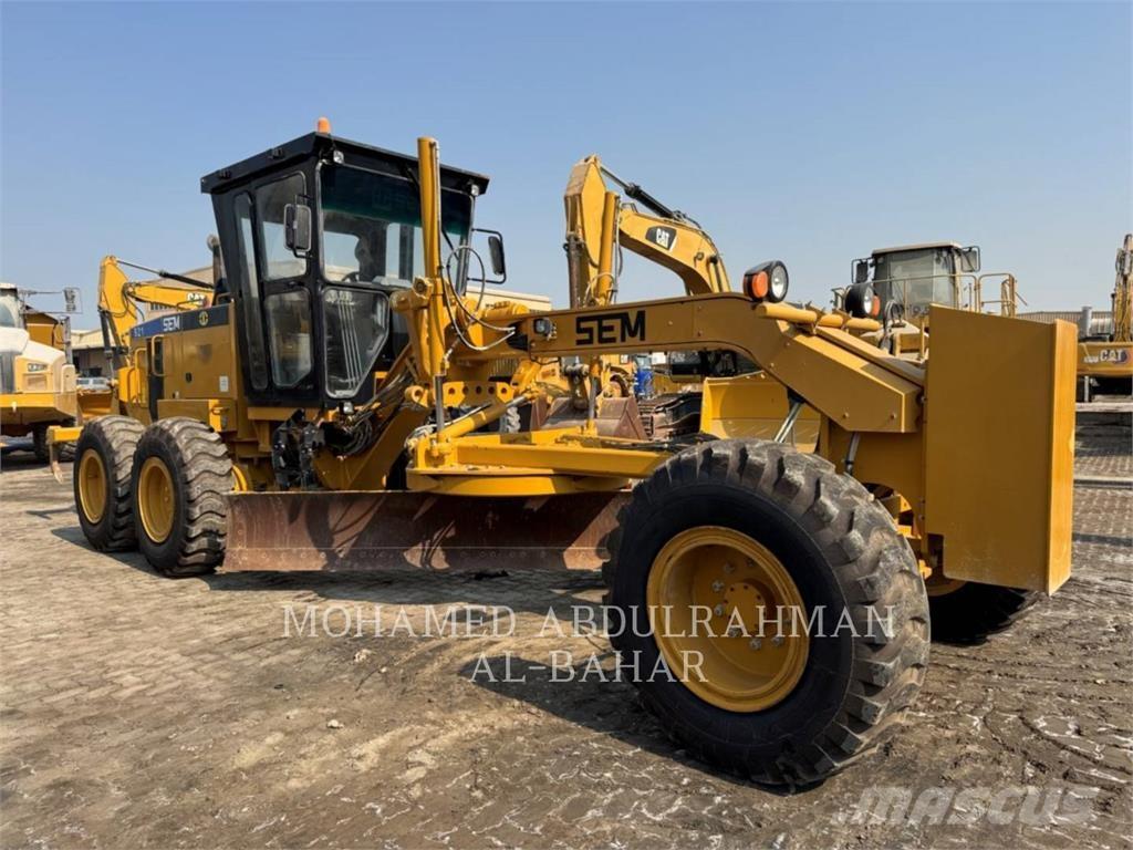 SEM MACHINERY SEM921 Väghyvlar