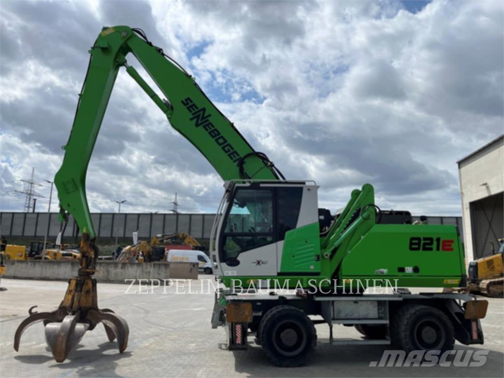 Sennebogen 821E Rivningsgrävare