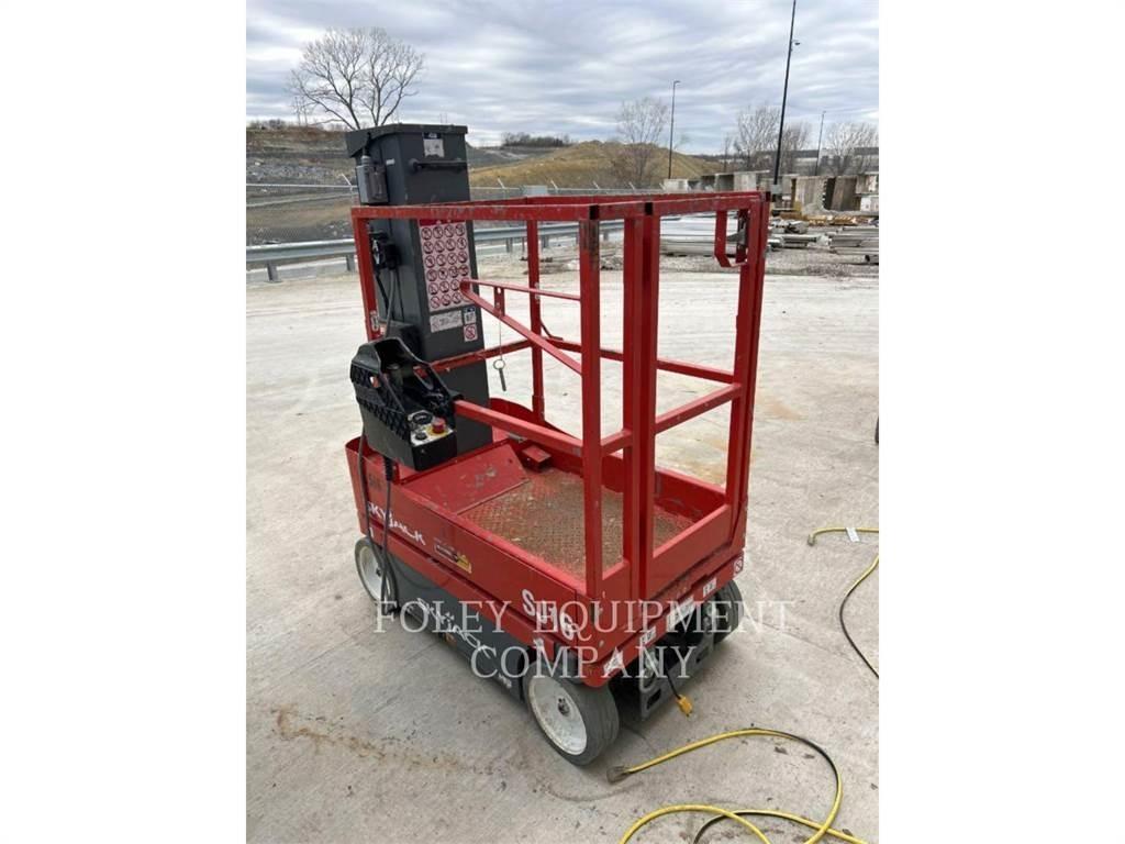 Skyjack (OBSOLETE) SJ16 Saxliftar