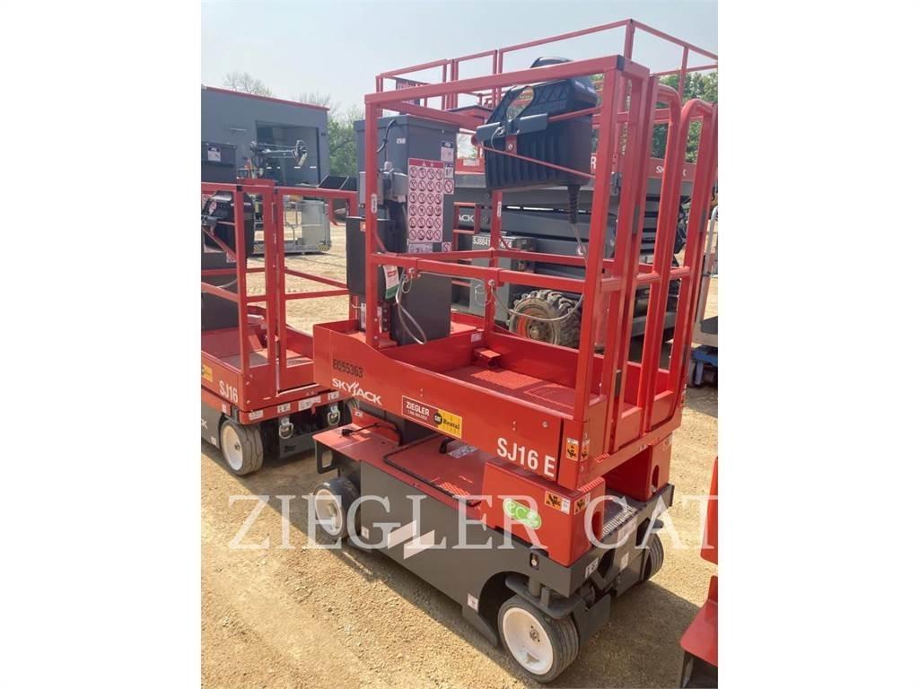 Skyjack SJ16 Saxliftar