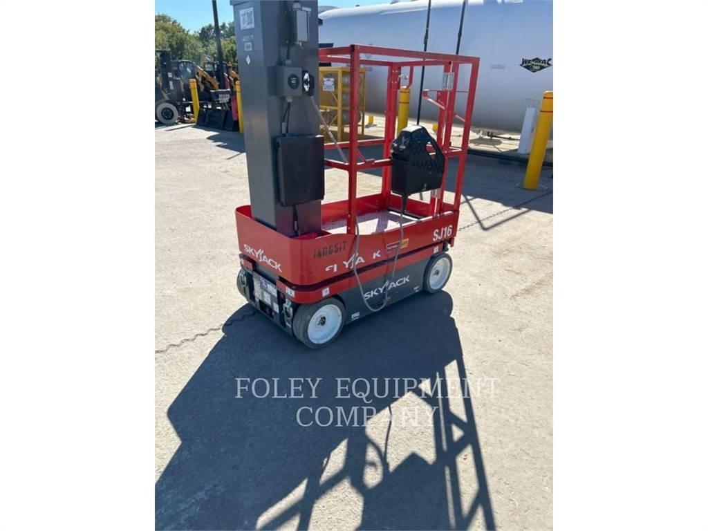 Skyjack SJ16 Saxliftar
