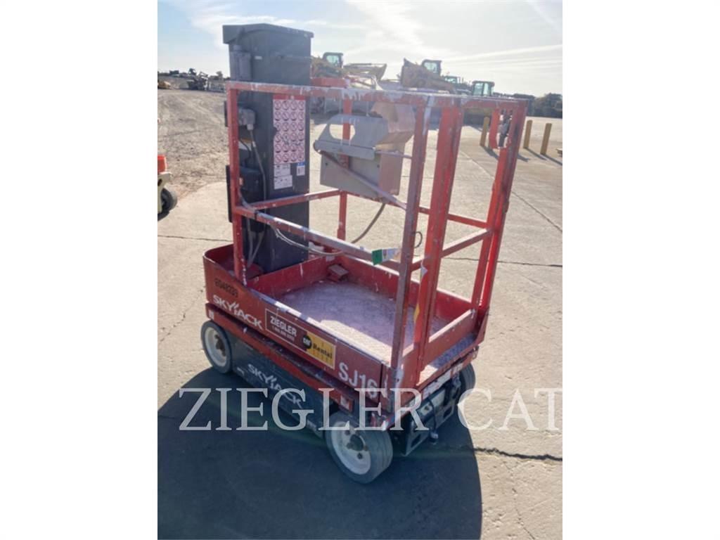 Skyjack SJ16 Saxliftar