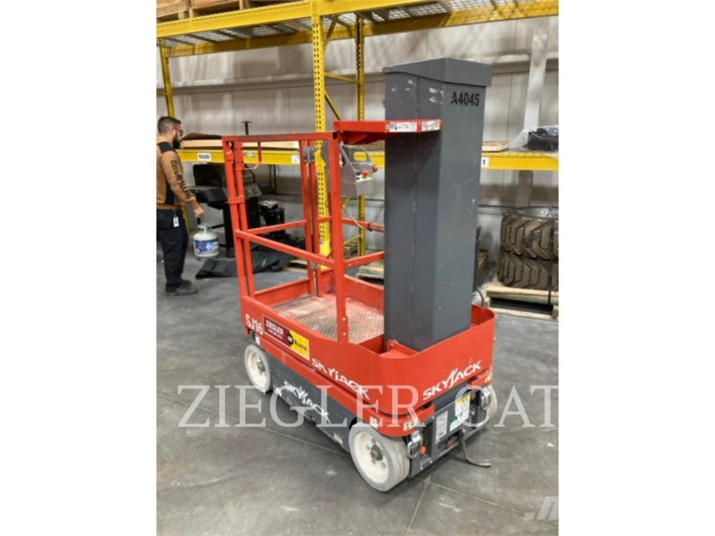 Skyjack SJ16 Saxliftar