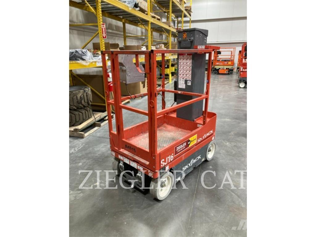Skyjack SJ16 Saxliftar