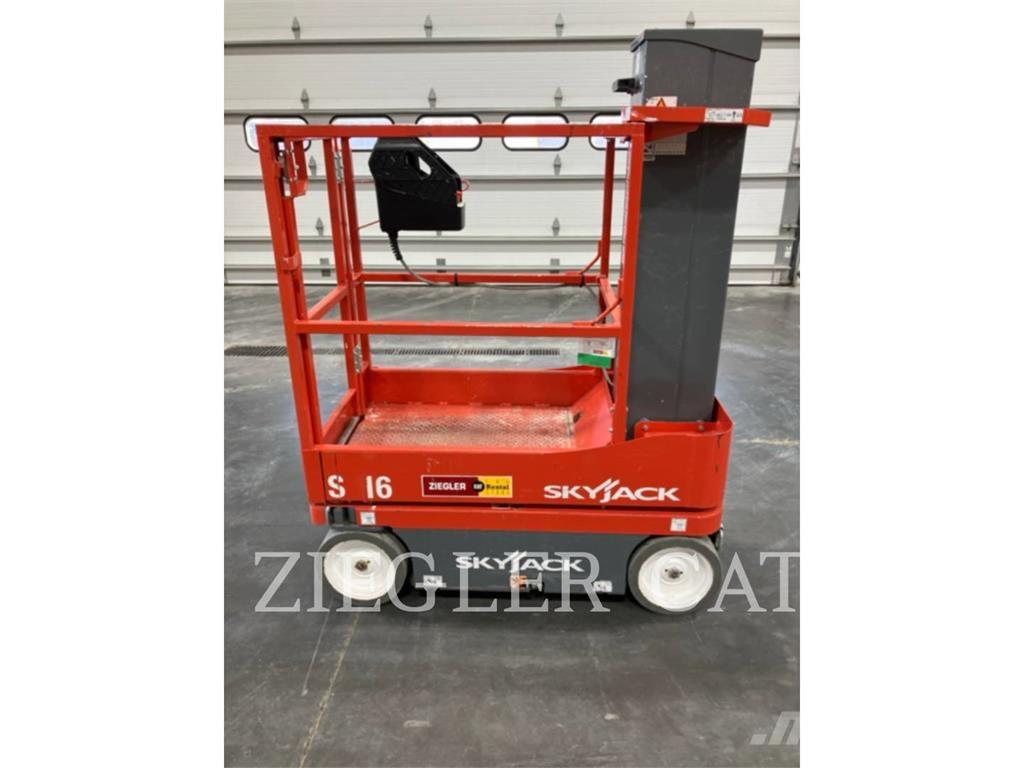 Skyjack SJ16 Saxliftar