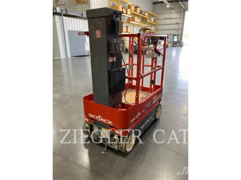 Skyjack SJ16 Saxliftar