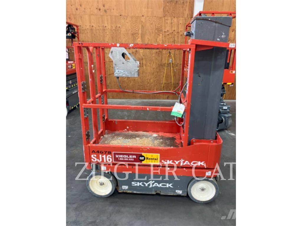Skyjack SJ16 Saxliftar