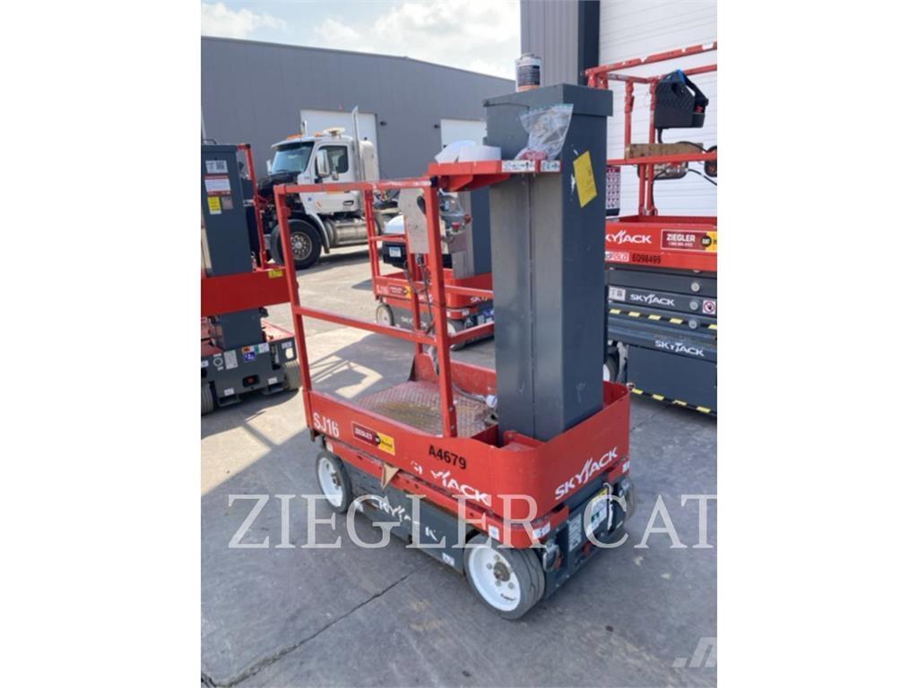 Skyjack SJ16 Saxliftar