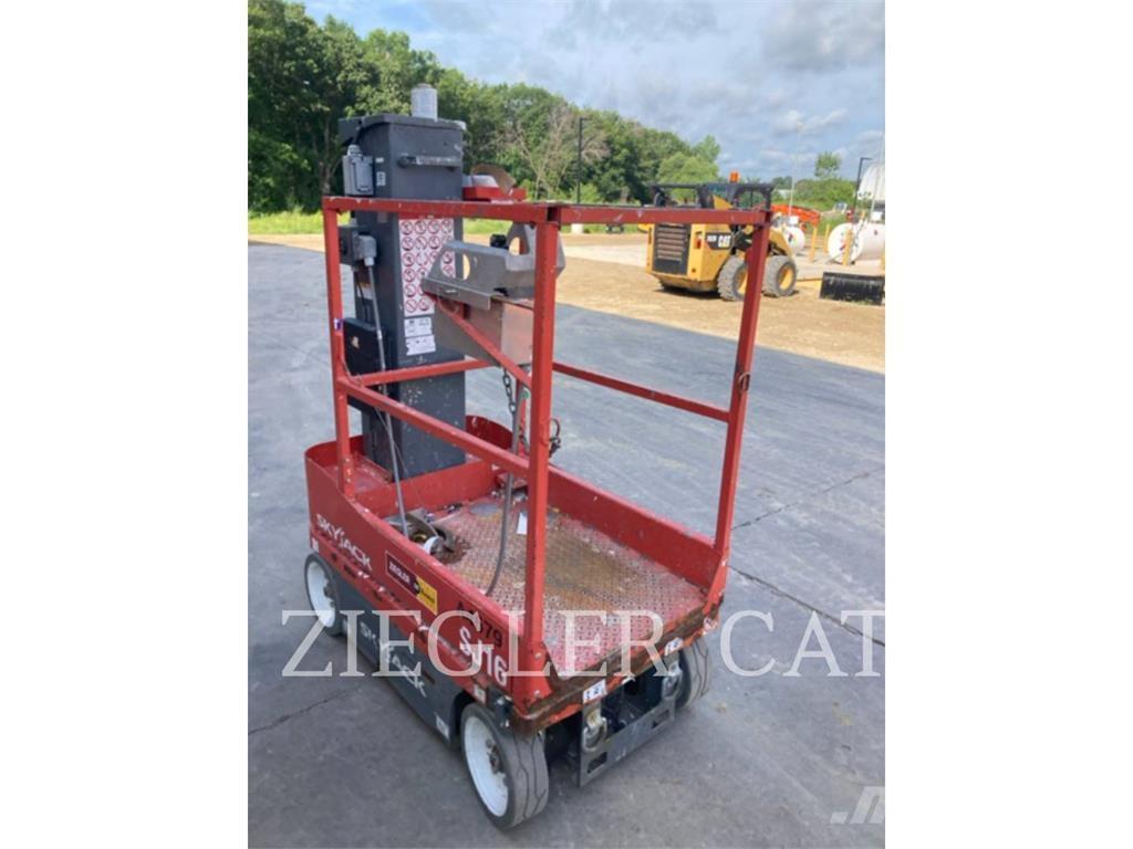 Skyjack SJ16 Saxliftar